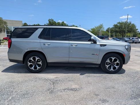 Used 2023 GMC Yukon AT4 w/ AT4 Premium Plus Package AWD/4WD image 3
