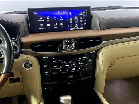 Used 2016 Lexus LX 570 4WD w/ Luxury Package image 5