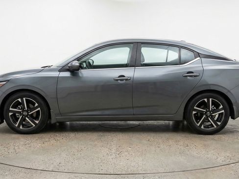 Used 2025 Nissan Sentra SV FWD image 5