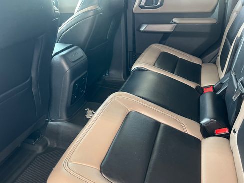 Used 2021 Ford Bronco Wildtrak image 9