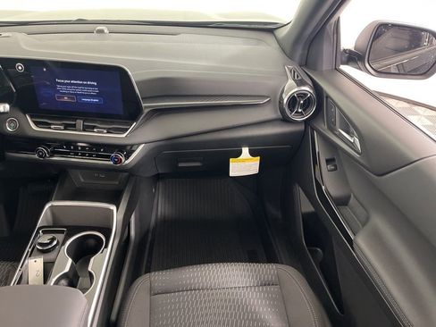 New 2026 Chevrolet Equinox LT image 13