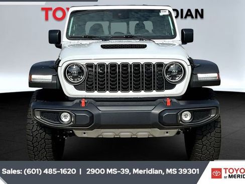 Used 2025 Jeep Gladiator Mojave image 3