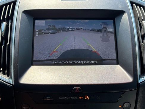 Used 2020 Ford Edge Titanium w/ Equipment Group 301A FWD image 24