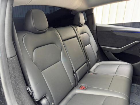 Used 2026 Tesla Model Y 2WD image 41