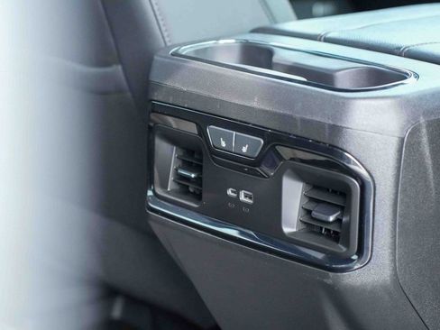 Used 2024 GMC Sierra 1500 AT4 w/ Technology Package image 23