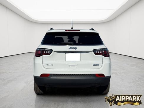 New 2026 Jeep Compass Latitude image 5