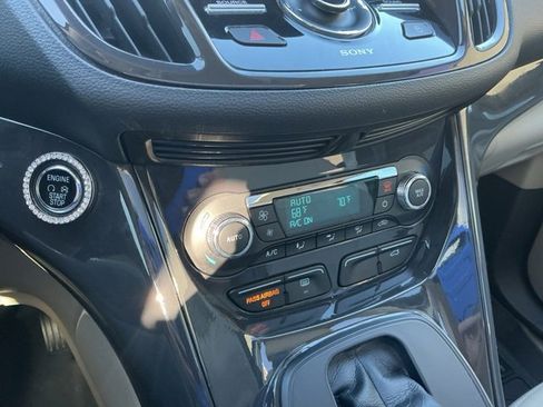 Used 2015 Ford Escape Titanium image 24