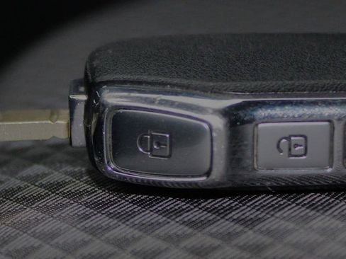 Used 2023 Kia Soul LX w/ LX Technology Package image 34