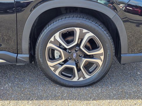 Used 2023 Subaru Ascent Limited w/ Technology Package image 6