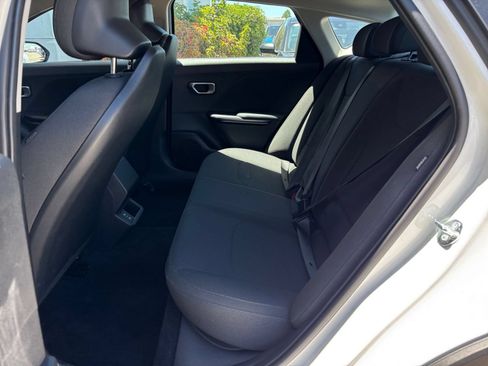 Used 2026 Kia K4 FWD image 25