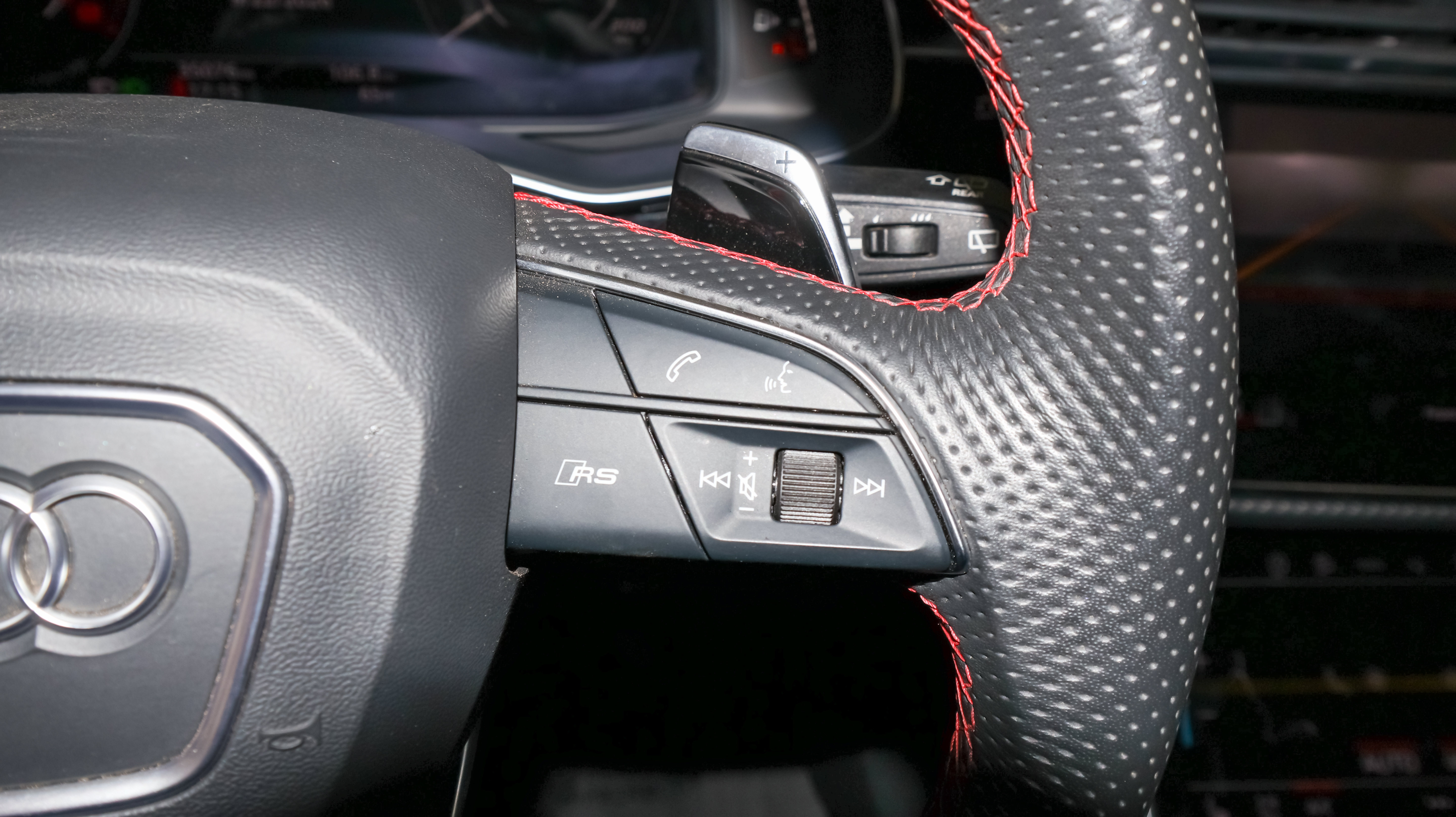 Used 2022 Audi RS Q8 AWD/4WD image 39