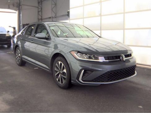 Used 2025 Volkswagen Jetta S FWD image 3