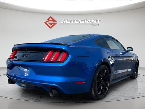 Used 2017 Ford Mustang GT w/ Black Accent Package RWD image 7