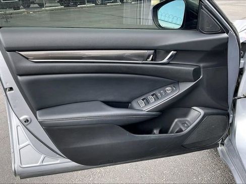 Used 2022 Honda Accord Sport image 18