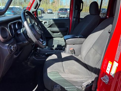 Used 2018 Jeep Wrangler Unlimited Sport S image 20