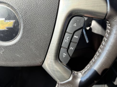 Used 2018 Chevrolet Express 2500 w/ Safety Package RWD image 30