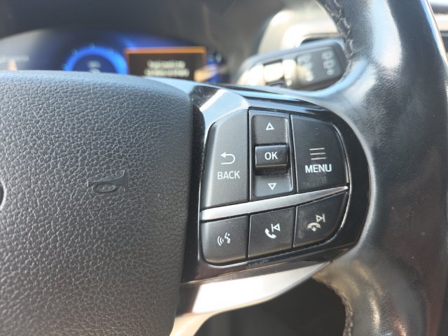 Used 2021 Ford Explorer Platinum w/ Equipment Group 601A AWD/4WD image 16