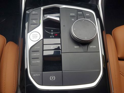 Used 2023 BMW 330i Sedan w/ Convenience Package image 31