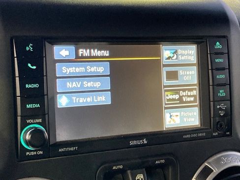 Used 2016 Jeep Wrangler Rubicon w/ Power Convenience Group image 16