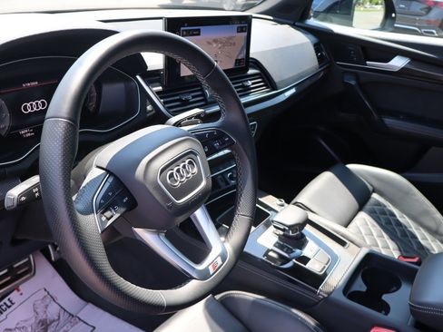 Used 2024 Audi SQ5 Premium Plus w/ Premium Plus Package AWD/4WD image 9