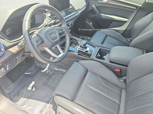 Used 2023 Audi Q5 e Premium Plus w/ Premium Plus Package AWD/4WD image 16