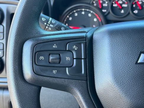 Used 2024 Chevrolet Silverado 2500 Custom image 14