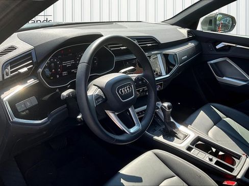 Used 2025 Audi Q3 2.0T Premium Plus w/ Premium Plus Package image 17