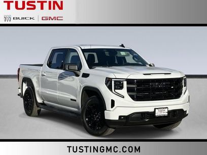 New 2026 GMC Sierra 1500 Elevation w/ LPO, Elevation Black Package