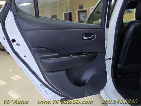 Used 2018 Nissan Leaf SL w/ SL Technology Package image 13