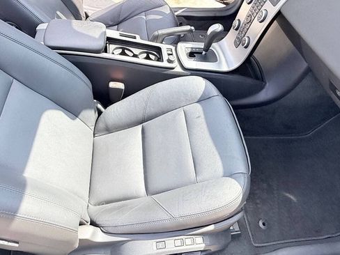 Used 2009 Volvo C70 T5 FWD image 54