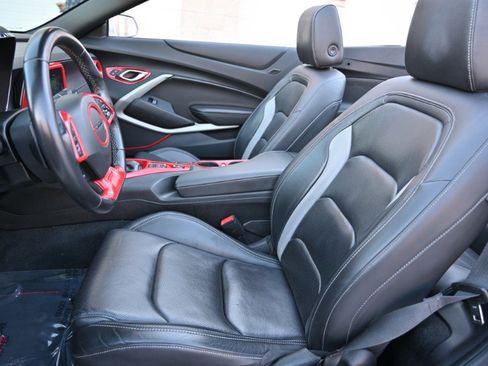 Used 2021 Chevrolet Camaro LT w/ RS Package image 17