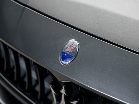 Used 2017 Maserati Ghibli RWD image 12