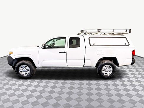 Used 2020 Toyota Tacoma SR image 6