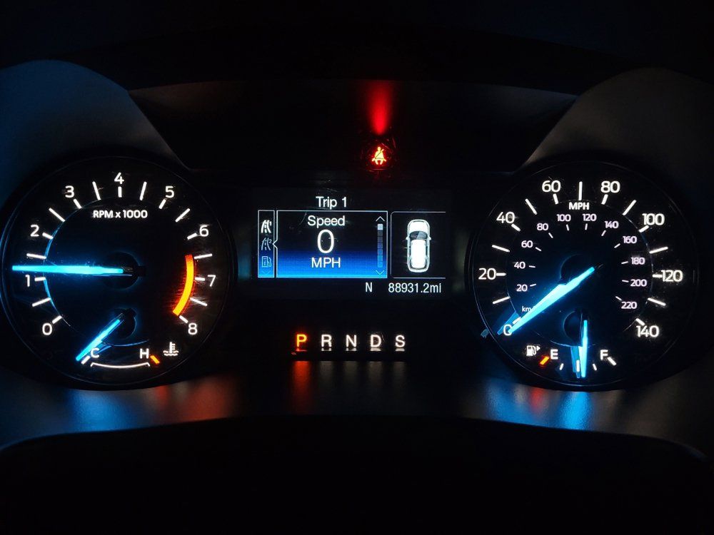Used 2018 Ford Explorer XLT AWD/4WD image 23