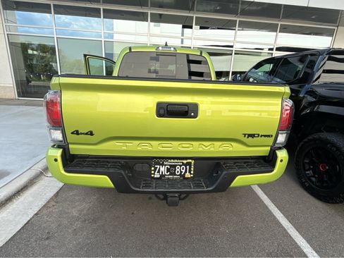 Used 2022 Toyota Tacoma TRD Pro AWD/4WD image 4