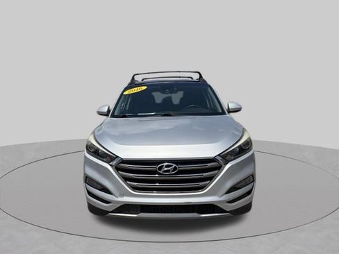 Used 2016 Hyundai Tucson Limited w/ Option Group 03 FWD image 2