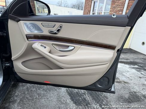 Used 2017 Mercedes-Benz S 550 4MATIC Sedan w/ Premium Package image 56