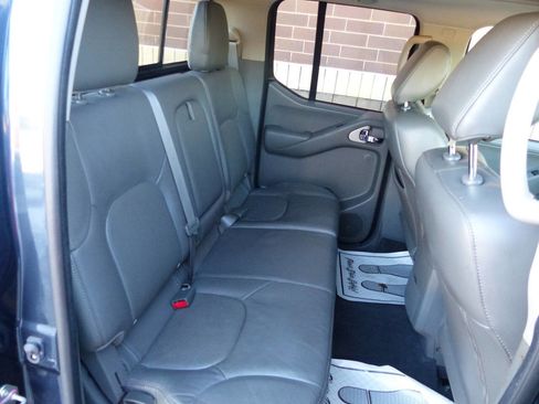 Used 2019 Nissan Frontier SL image 43