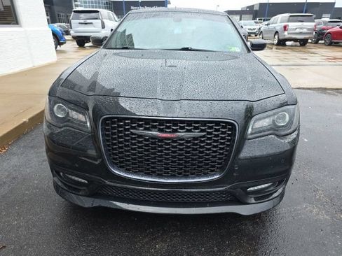 Used 2021 Chrysler 300 S w/ S Model Appearance Package RWD image 3