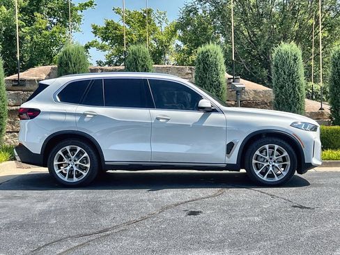 Used 2024 BMW X5 xDrive40i w/ Premium Package AWD/4WD image 6