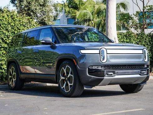 Used 2023 Rivian R1S Adventure AWD/4WD image 3