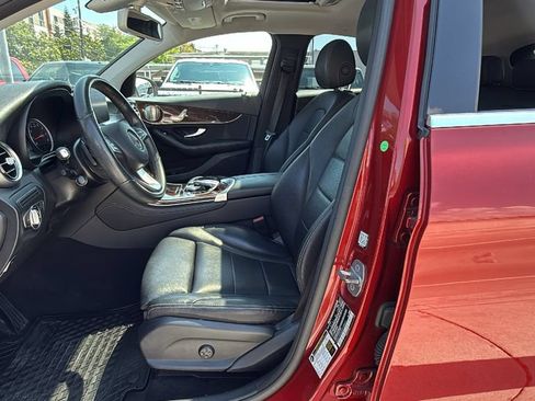 Used 2017 Mercedes-Benz GLC 300 4MATIC Coupe image 24