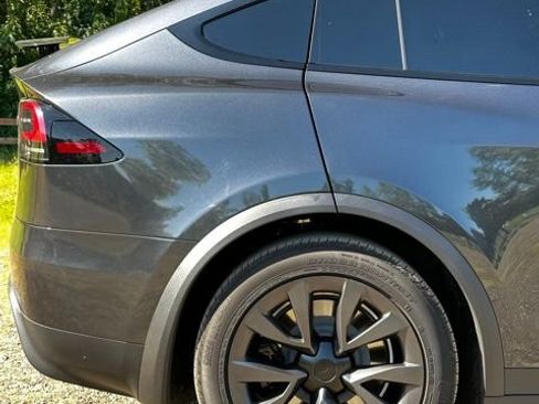 Used 2024 Tesla Model X AWD/4WD image 34