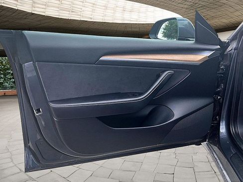 Used 2022 Tesla Model 3 Long Range image 15