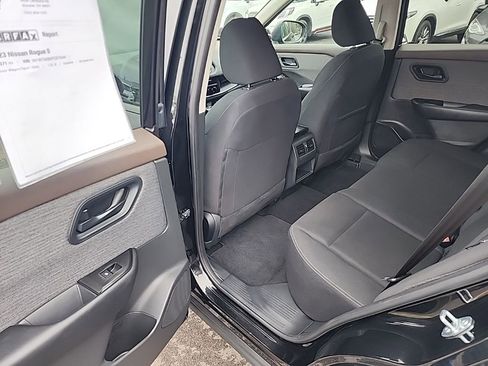 Used 2023 Nissan Rogue S AWD/4WD image 29