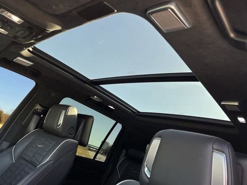 Certified 2023 Cadillac Escalade ESV Sport Platinum image 20