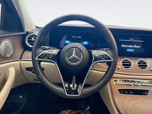 Used 2022 Mercedes-Benz E 350 4MATIC Sedan image 12