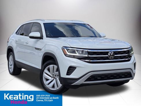 Used 2023 Volkswagen Atlas Cross Sport SE w/ Panoramic Sunroof Package FWD image 3