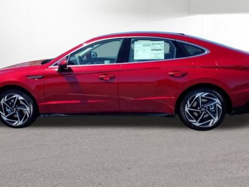 Used 2024 Hyundai Sonata SEL w/ Convenience Package FWD image 5
