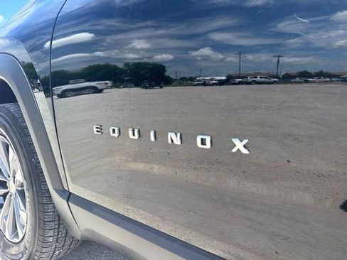 Used 2026 Chevrolet Equinox LT FWD image 8